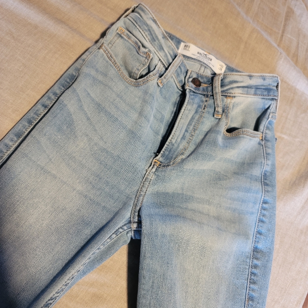 Hollister Curvy Hight-Rise Vintage Flare Jeans